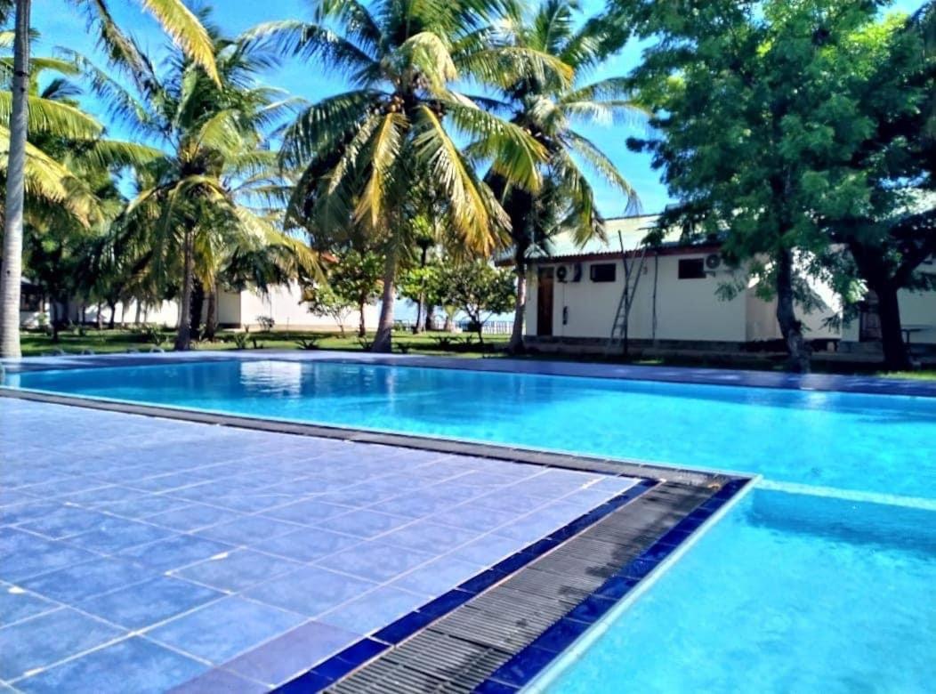 Pearl Oceanic Resort - Trincomalee Exterior photo